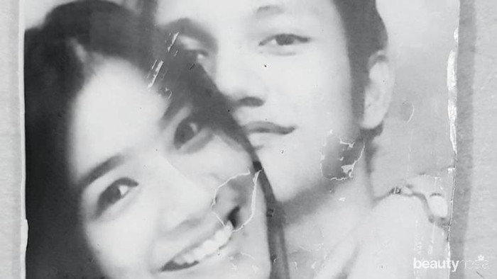 Kumpulan Foto Jadul Titi Kamal dan Chiristian Sugiono, Couple Goals!