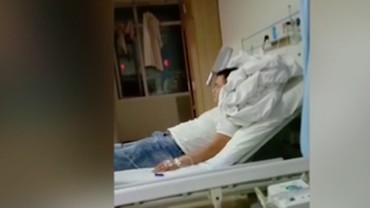 Ngilu, Pria Tionghoa Masuk IGD dengan Pisau Daging Tertancap di Kepala