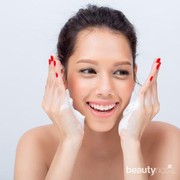 Wajib Pakai Masker di New Normal, Jangan Lupa Double Cleansing!