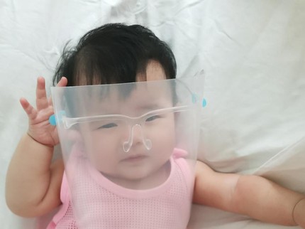 Amankah Pemakaian Face Shield Pada Bayi Baru Lahir?