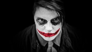 Pria Bergaya Joker Serang Penumpang Kereta Saat Halloween