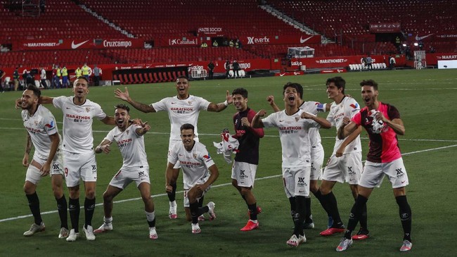 Manchester United diminta menghormati Sevilla saat kedua tim bertemu di babak semifinal Liga Europa, Senin (17/8) dini hari waktu Indonesia.