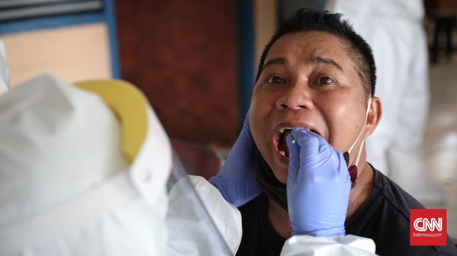 Seluruh petugas swab di Aceh Barat dikonfirmasi reaktif melalui rapid test usai seorang dokter spesialis RS Cut Nyak Dhien, Meulaboh dinyatakan positif corona.