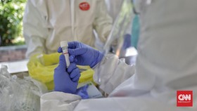 Paslon di Pilkada Jabar Tes Swab Jelang Periksa Kesehatan