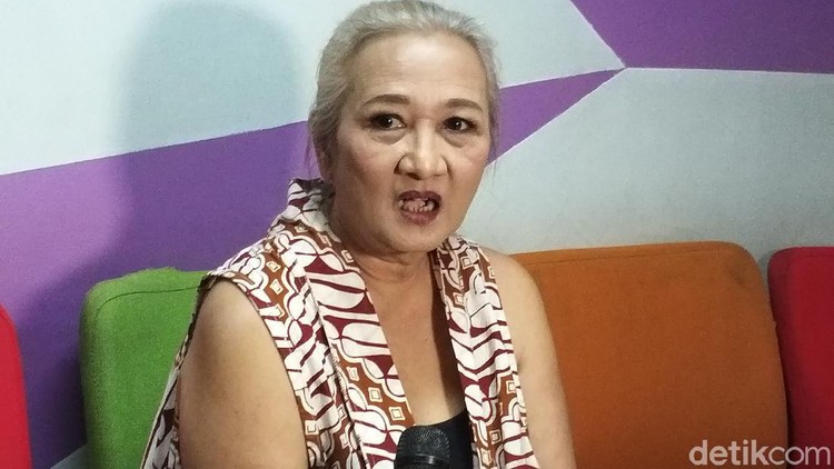 3 Artis Rawat Ibu Sakit Parah, Ada yang Sampai Rela Tak Nikah - Halaman 2