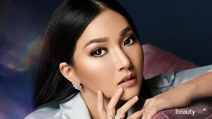 Dandan Berjam-jam Demi Lathi Challenge, Ini Hasil Makeup Sarwendah Dandan Berjam-jam Demi Lathi Challenge, Ini Hasil Makeup Sarwendah