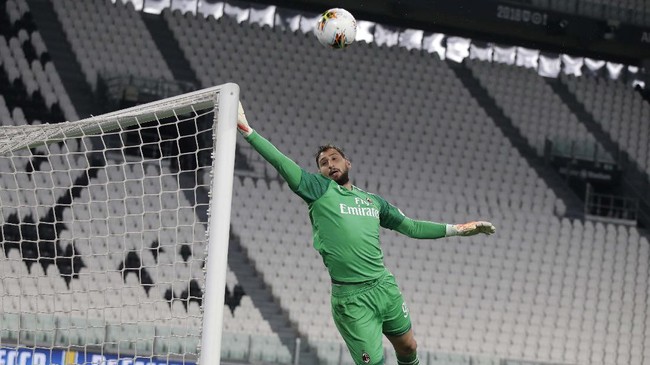 Gianluigi Donnarumma menunjukkan tanda bahwa ia bisa memecahkan rekor milik Gianluigi Buffon di Liga Italia.
