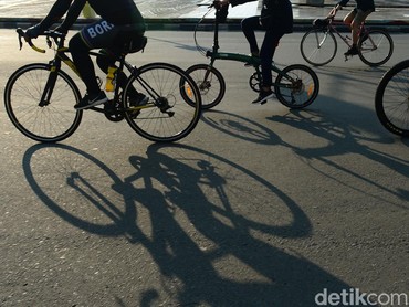 Viral Video Sepeda Brompton Masuk Cafe di Semarang