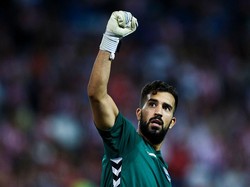 Kiper Liga Spanyol Ini Lupa Aturan Sepakbola?