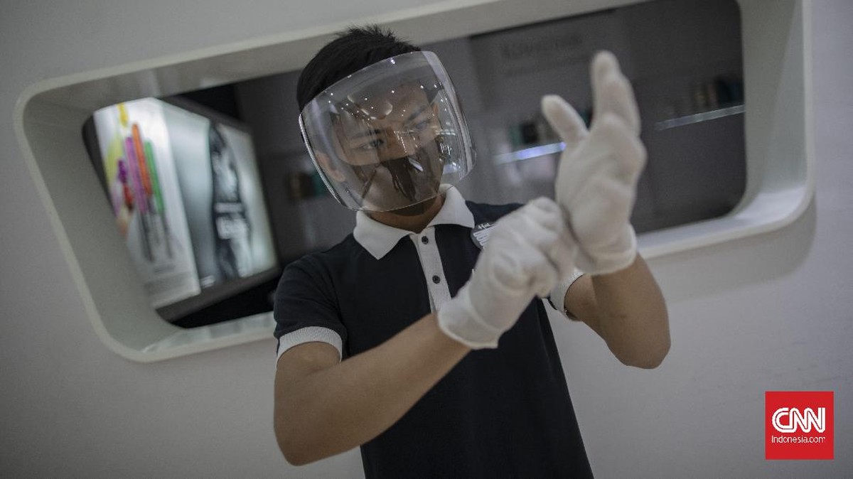 FOTO: Salon Kembali Buka di Masa New Normal