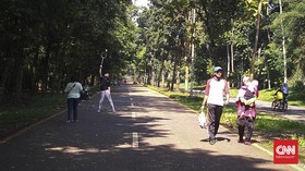 Area UI Ditutup, Warga Tetap Datang Olahraga Pagi