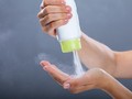 5 Manfaat Bedak Tabur yang Jarang Diketahui