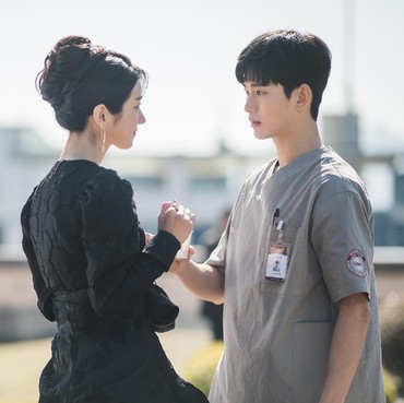 Masa Kecil Kang Tae Terungkap di 'It's Okay Not To Be Okay' Episode 2