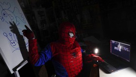 FOTO: Kelas Online Bersama Guru Superhero