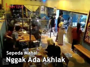 Waduh! Pesepeda Gowes Sampai Masuk kafe