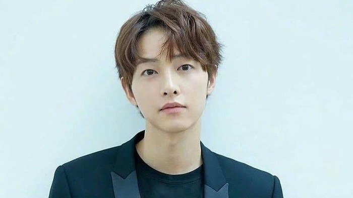 Cerai dari Song Hye Kyo, Song Joong Ki Kencan dengan Pengacara?