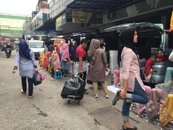 Pasar Tanah Abang Resmi Dibuka Hari Ini, Begini Suasana di Kompleks Blok F