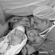 Abadikan Detik-detik Melahirkan, 5 Birth Photography Terbaik Ini Bikin Momen Persalinan Makin Berkesan!