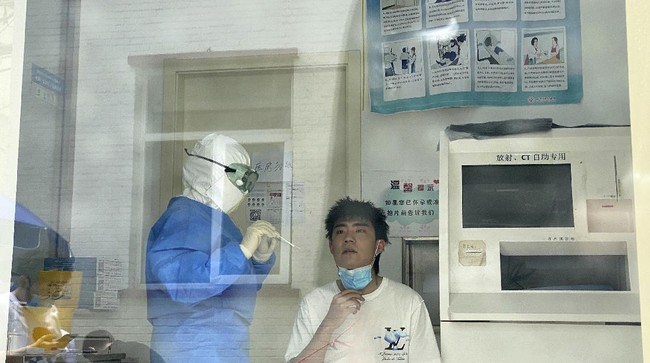 WHO menggelar pertemuan virtual dengan ilmuwan-ilmuwan internasional dan pakar dari China untuk menyelidiki asal-usul virus Covid-19.