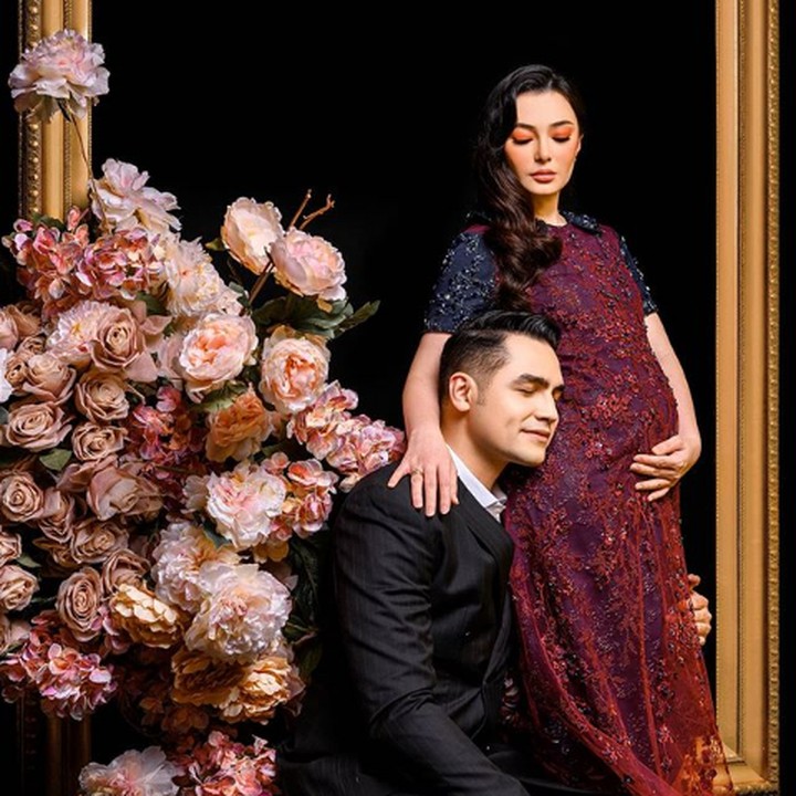 <p>Nah beberapa waktu lalu, sebagai bentuk kebahagiaan, pasangan ini melakukan maternity photoshoot dengan mendaulat fotografer Rio Motret. (Foto: Instagram @riomotret)</p>