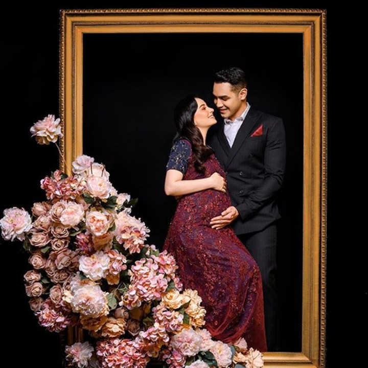 <p>Setelah menanti selama 7 tahun, pasangan ini pun akhirnya mendapat kado terindah, yakni kehamilan Asmirandah. (Foto: Instagram @asmirandah89)</p>