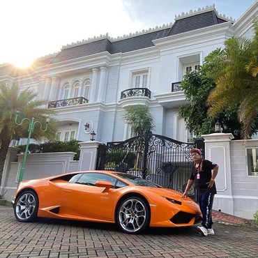 Hotman Paris Hampir Bunuh Diri Minum Cairan Pembasmi Nyamuk