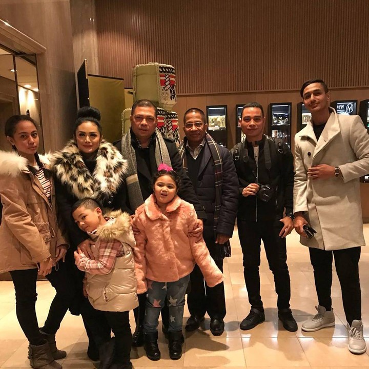 <p>Semoga hubungan Krisdayanti dan mantan istri Raul Lemos tetap terjaga dengan harmonis ya. (Foto: Instagram @raullemos06)</p>