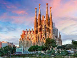 Pandemi Bikin Pembangunan Sagrada Familia Mundur 2 Dekade