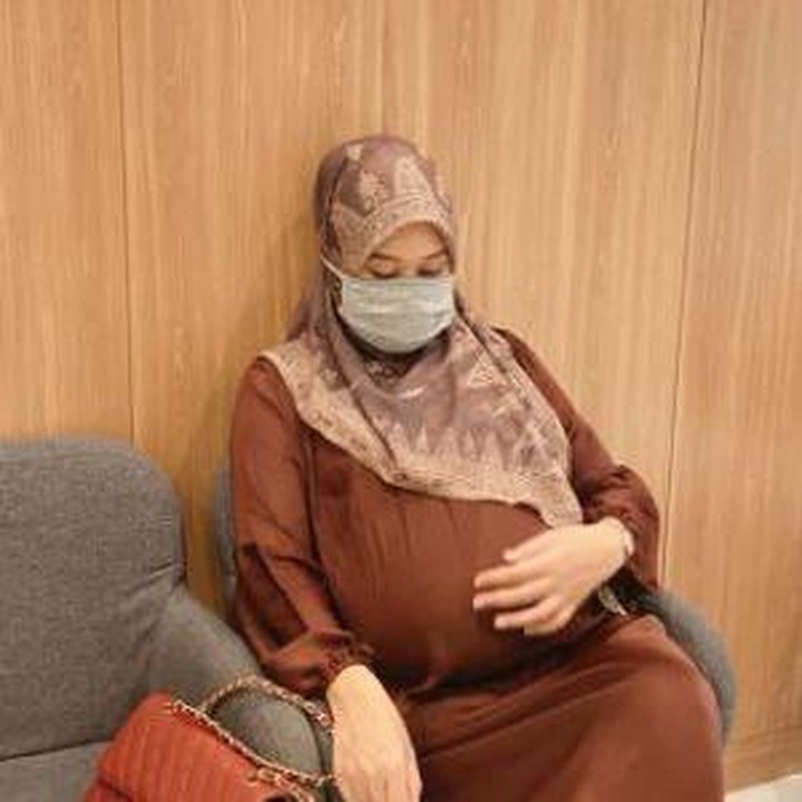 <p>Saat ini usia kandungan Dian Pelangi kira-kira sudah menginjak 29 minggu, Bunda. (Foto: Instagram @dianpelangi)</p>