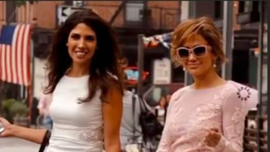 Jennifer Lopez dan Lynda Lopez