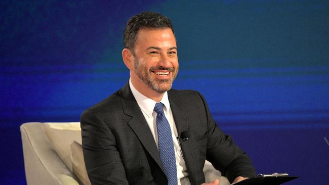 Jimmy Kimmel berguyon tak pernah ada pemukulan saat dirinya jadi host Oscar, yang terjadi adalah salah penyebutan nama pemenang.