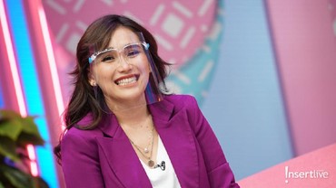 img-title Ayu Ting Ting Blak-blakan Mau Tambah Anak, Siapa Suaminya?