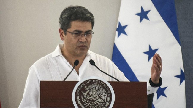 Presiden Honduras, Juan Orlando Hernández, diduga menerima suap untuk melindungi sejumlah gembong narkoba dunia.