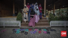 FOTO : Mengintip New Normal Ala Pondok Pesantren