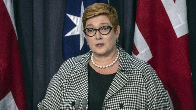 Australian Foreign Minister Marise Payne speaks at a joint press conference with Britain's Foreign Secretary Dominic Raab (not pictured) in Canberra on February 6, 2020. - Raab is on a two day official visit to hold talks on bilateral issues with Australian officials. (Photo by Andrew Taylor / AFP)