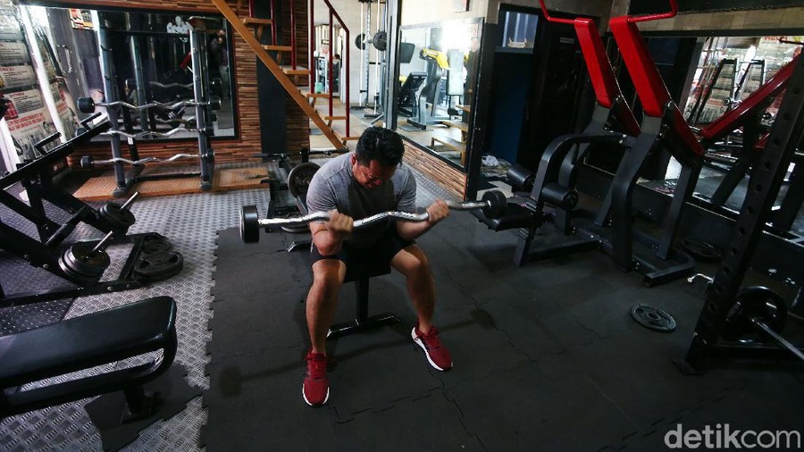 Sejumlah tempat gym atau pusat kebugaran di Kota Bekasi telah beroperasi di masa new normal ini. Begini potretnya.