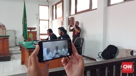 Hakim Tolak Eksepsi Terdakwa Sunda Empire, Sidang Dilanjutkan