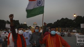 Buntut Bentrok, India Larang 59 Aplikasi Seluler China
