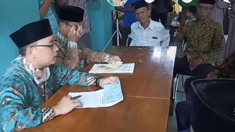 Viral Petugas KUA Menikahkan Mantan Istri dengan Temannya Sendiri