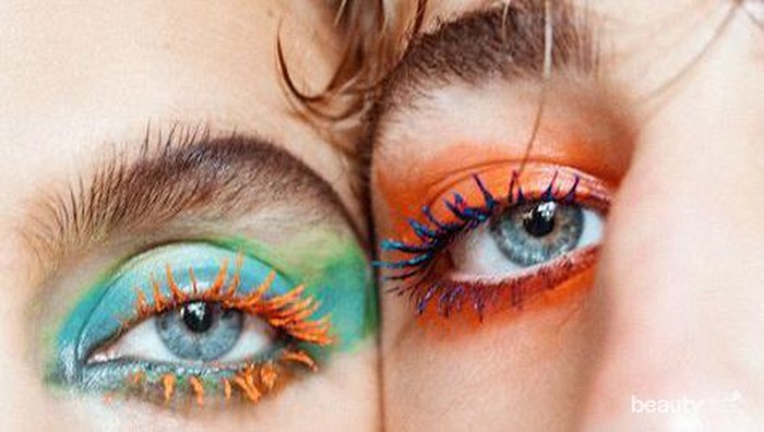 Berani Tampil Beda dengan Maskara Berwarna Terbaik Ini!