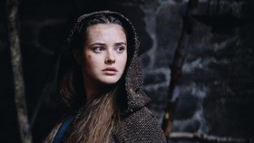 Aksi Katherine Langford di Teaser Perdana Cursed