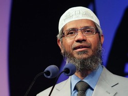 Zakir Naik Dakwah Keliling Indonesia, Pertama di Edutorium UMS