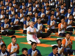 PM India Klaim Rutin Yoga Bisa Jadi Tameng untuk Cegah Corona
