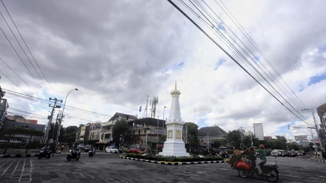 Pemerintah menetapkan perpanjangan PPKM level di Jawa-Bali hingga 13 September 2021.