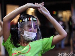 Masker Vs Face Shield, Lebih Efektif Mana untuk Cegah Corona?