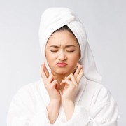 10 Tips Menghadapi Kulit Wajah Berminyak