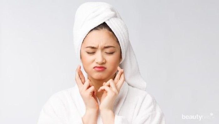 10 Tips Menghadapi Kulit Wajah Berminyak