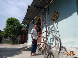 ABG di Klaten Bikin Sepeda Setinggi 3,5 Meter, Segini Biayanya