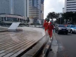 Persiapan CFD, Jalan Thamrin-Sudirman Disemprot Disinfektan