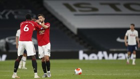 Fernandes dan Pogba Mungkin Jadi Cadangan di Era Ferguson